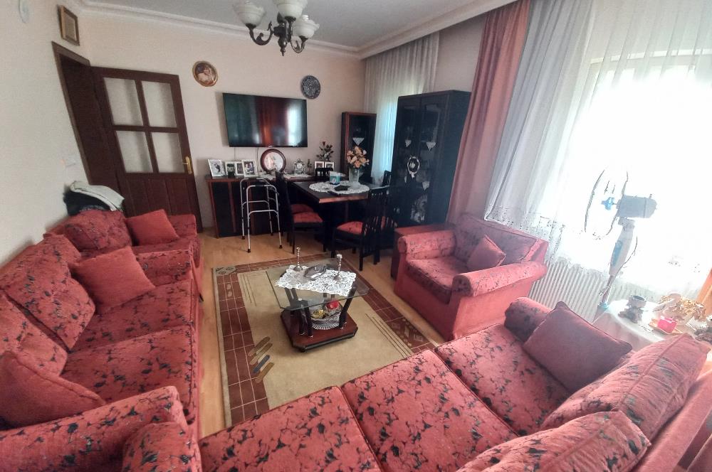 712 m2 ARSA ve MEYVE AĞAÇLARI İÇİNDE 3+1,140m2,DOĞALGAZ KOMBİLİ