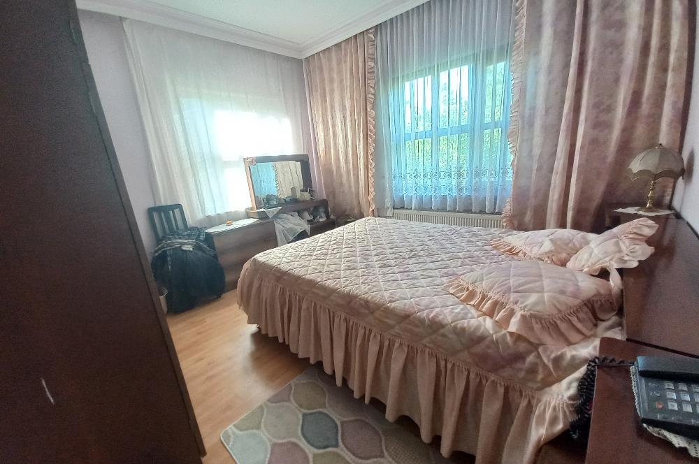 712 m2 ARSA ve MEYVE AĞAÇLARI İÇİNDE 3+1,140m2,DOĞALGAZ KOMBİLİ