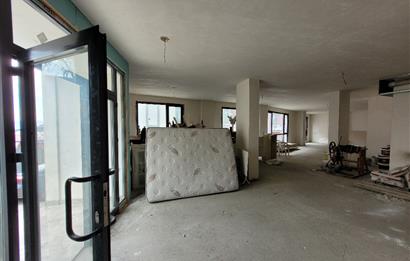 TANJANT KONUMLU BİRÇOK İŞLETMEYE UYGUN FIRSAT FiYATLI DÜKKAN