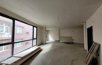 TANJANT KONUMLU BİRÇOK İŞLETMEYE UYGUN FIRSAT FiYATLI DÜKKAN