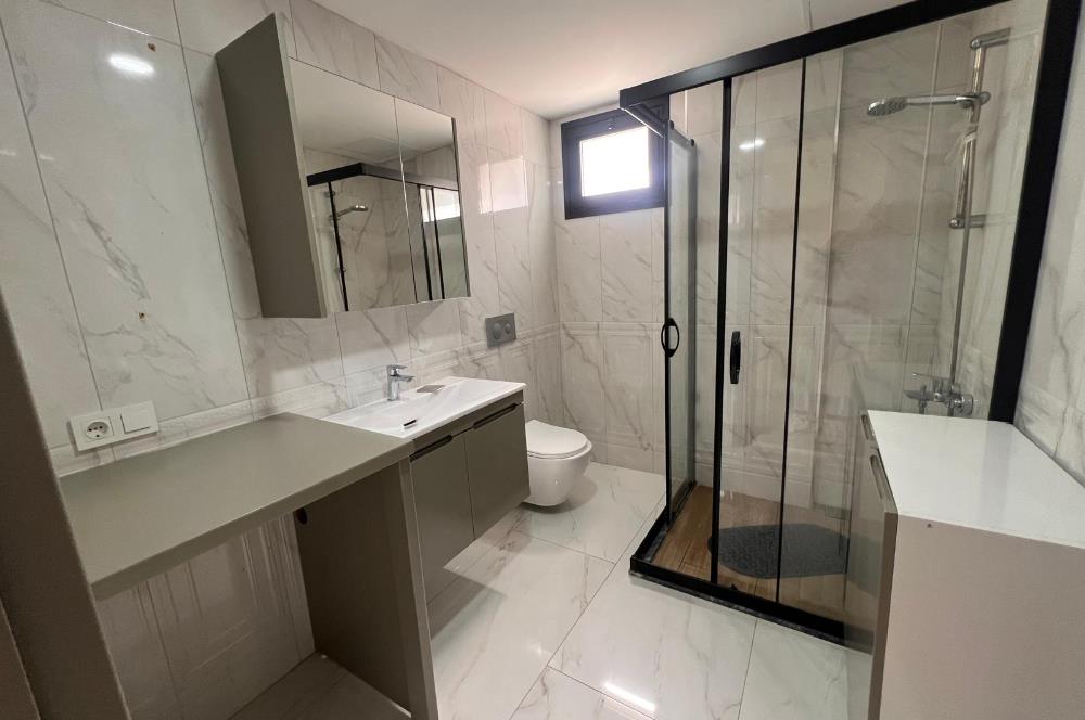 Gaziemir Ulka Beyaz Sitesi Kiralık 3+1 Bahçeli Daire