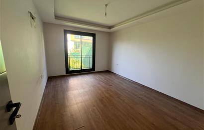 Gaziemir Ulka Beyaz Sitesi Kiralık 3+1 Bahçeli Daire