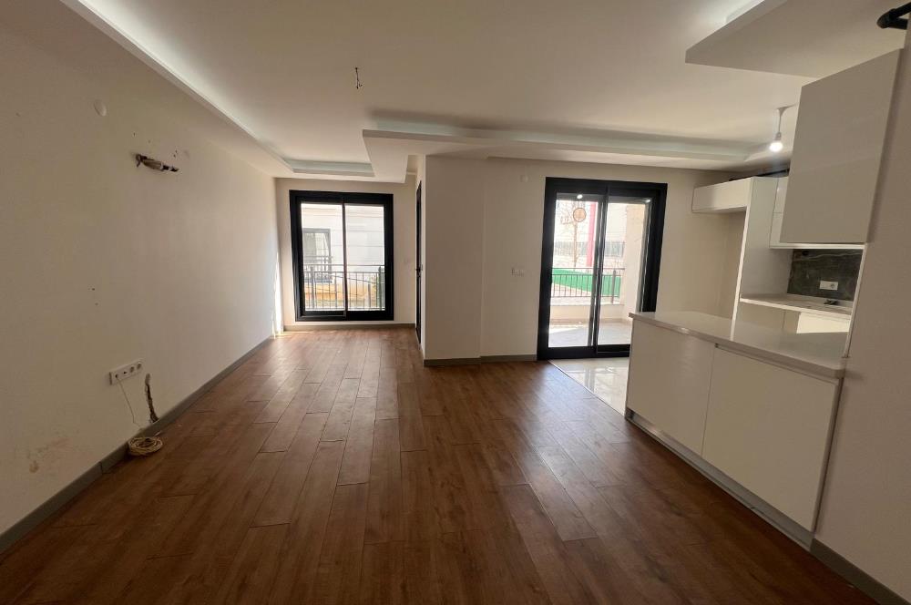 Gaziemir Ulka Beyaz Sitesi Kiralık 3+1 Bahçeli Daire