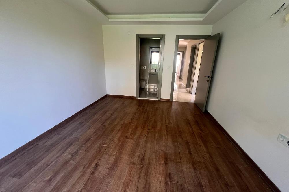 Gaziemir Ulka Beyaz Sitesi Kiralık 3+1 Bahçeli Daire