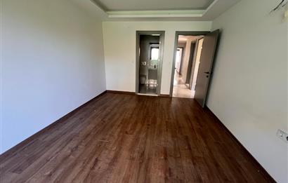 Gaziemir Ulka Beyaz Sitesi Kiralık 3+1 Bahçeli Daire