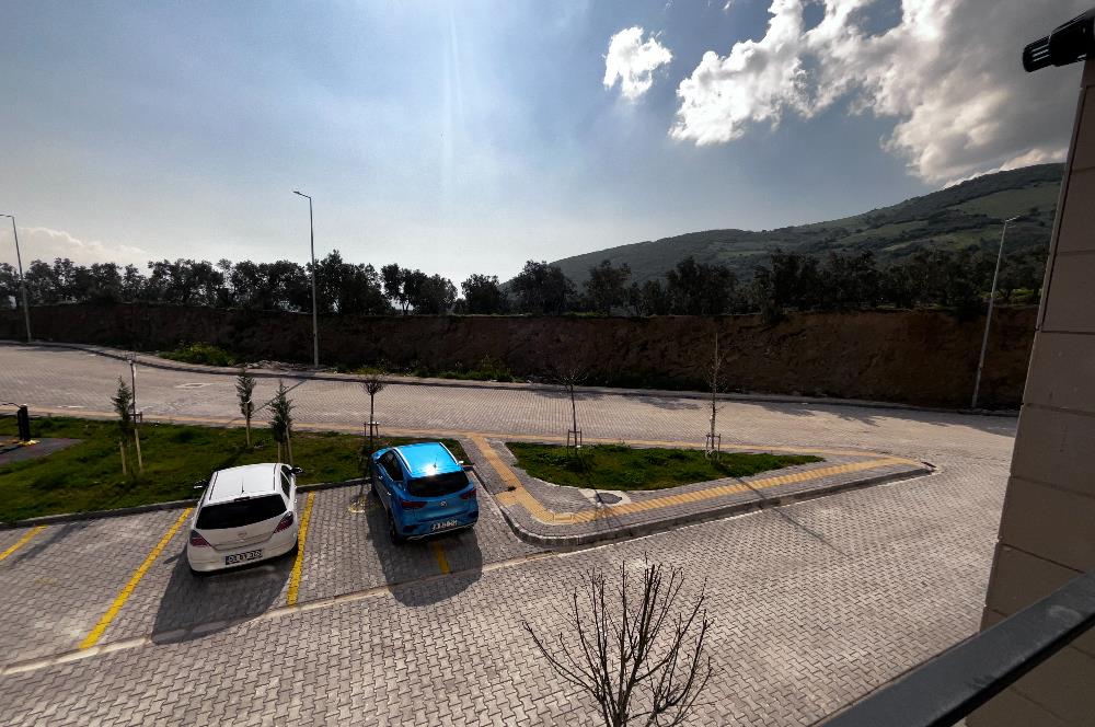 Gemlik Cihatlı TOKİ'de Kiralık 2+1 Batı Cephe Daire