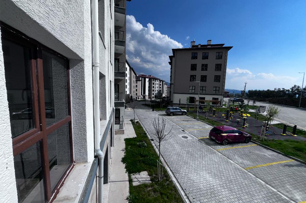 Gemlik Cihatlı TOKİ'de Kiralık 2+1 Batı Cephe Daire