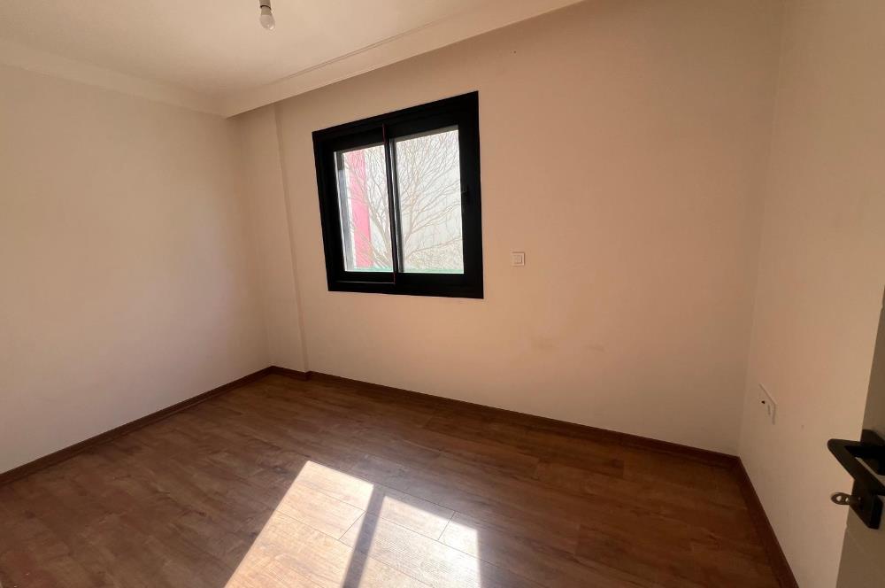 Gaziemir Ulka Beyaz Sitesi Kiralık 3+1 Bahçeli Daire