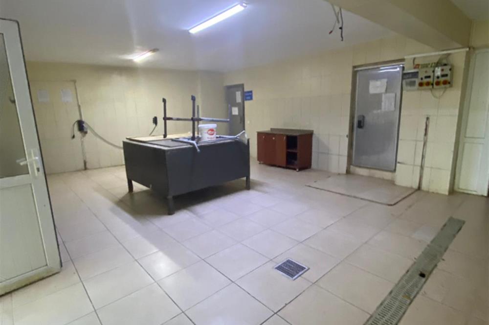 Ferhatpaşa Cadde Üzeri Depolamaya Uygun Kiralık İşyeri