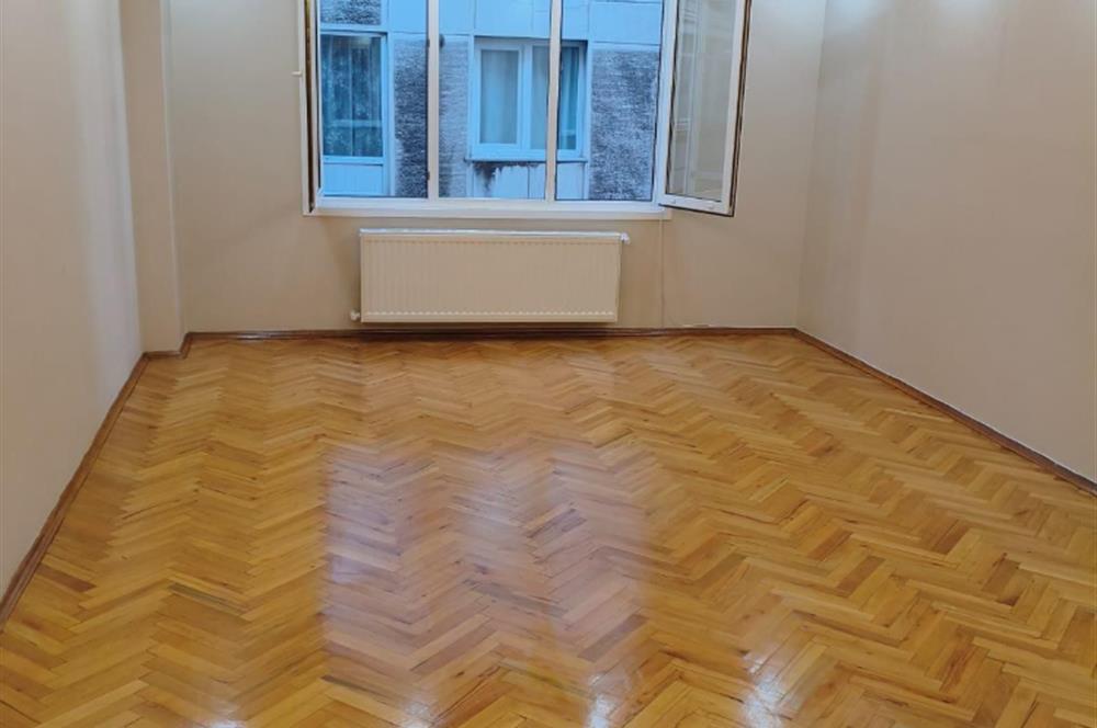 ATATÜRK MAHALLESİNDE İÇİ YAPILMIŞ 3+1 GENİŞ DAİRE