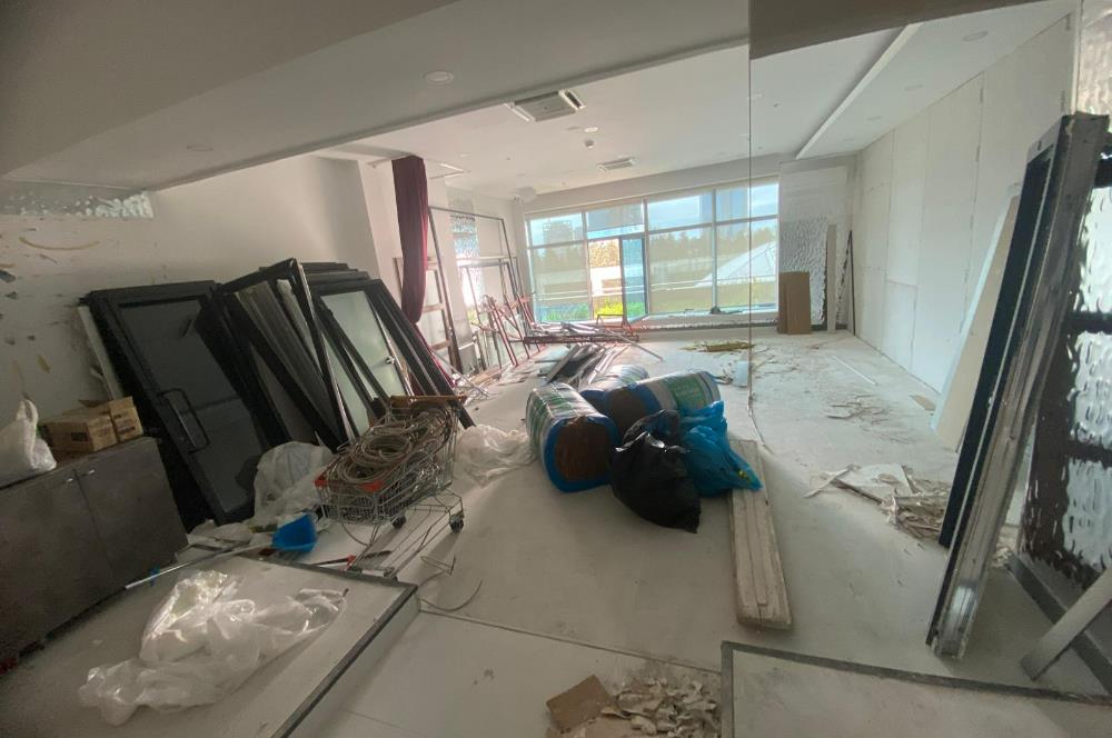 Bankadan Satılık Spor Salonu Kiracılı AVM Katı