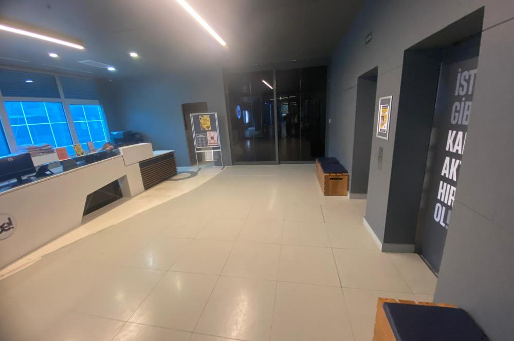 Bankadan Satılık Spor Salonu Kiracılı AVM Katı