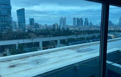 Bankadan Satılık Spor Salonu Kiracılı AVM Katı