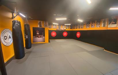 Bankadan Satılık Spor Salonu Kiracılı AVM Katı