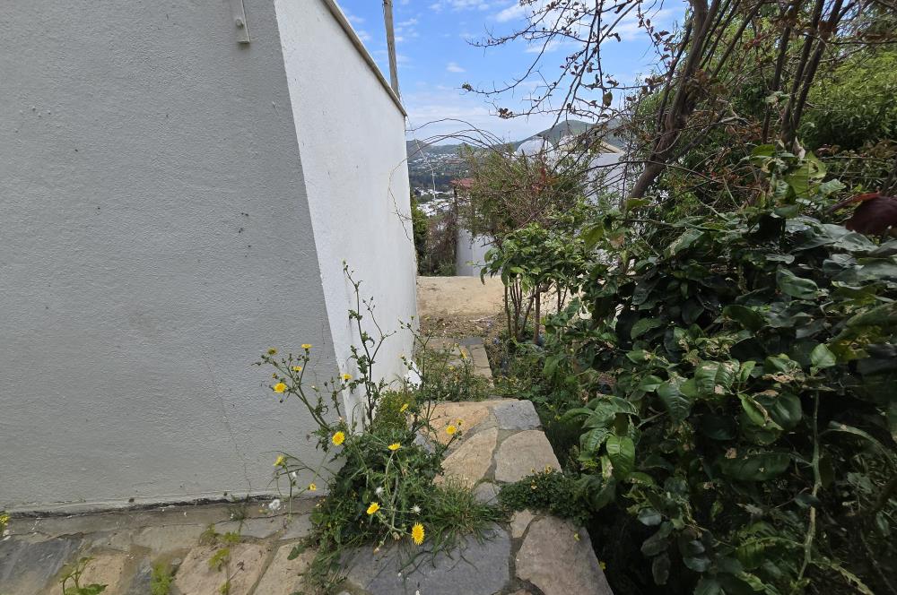 Bodrum Gümüşlükte Kiralık 2+1 Havuzlu Dubleks Müstakil Ev