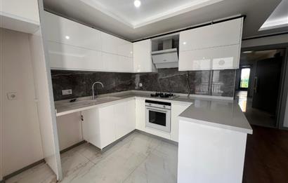 Gaziemir Ulka Beyaz Sitesi Kiralık 3+1 Bahçeli Daire