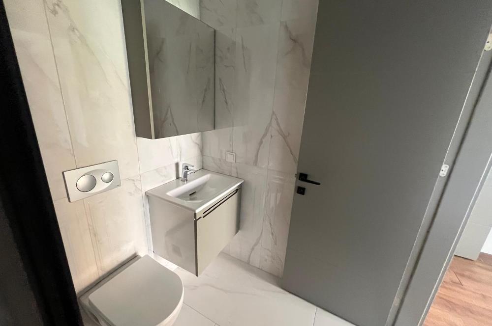 Gaziemir Ulka Beyaz Sitesi Kiralık 3+1 Bahçeli Daire