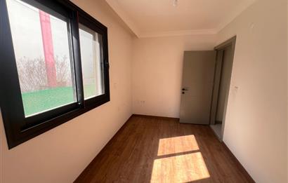 Gaziemir Ulka Beyaz Sitesi Kiralık 3+1 Bahçeli Daire