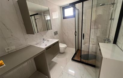 Gaziemir Ulka Beyaz Sitesi Kiralık 3+1 Bahçeli Daire