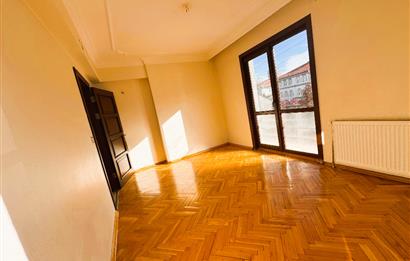 SOKULLU CADDESİNDE KİRALIK 3+1 DAİRE