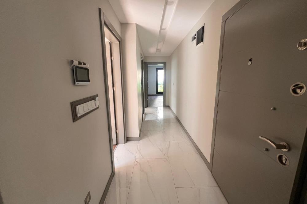 Gaziemir Ulka Beyaz Sitesi Kiralık 3+1 Bahçeli Daire