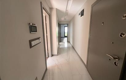 Gaziemir Ulka Beyaz Sitesi Kiralık 3+1 Bahçeli Daire