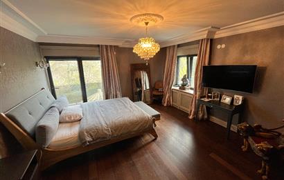 Zekeriyaköy Yaprak Mahallesi'nde Köşe Konumlu Satılık Konak 