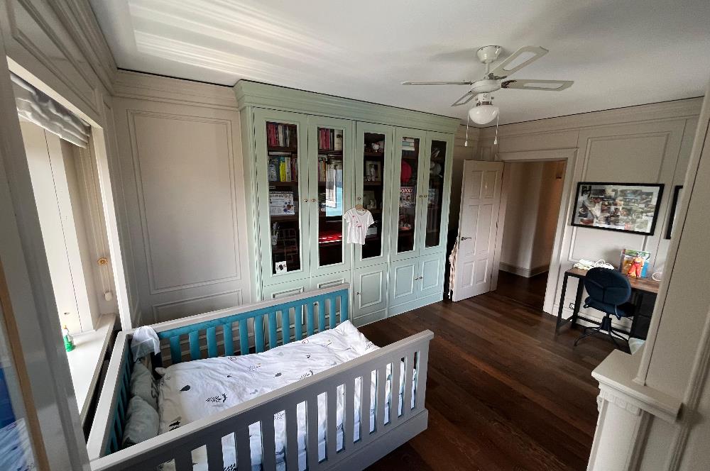 Zekeriyaköy Yaprak Mahallesi'nde Köşe Konumlu Satılık Konak 