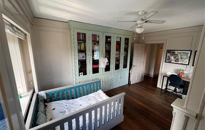 Zekeriyaköy Yaprak Mahallesi'nde Köşe Konumlu Satılık Konak 