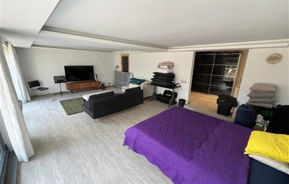 Zekeriyaköy Yaprak Mahallesi'nde Köşe Konumlu Satılık Konak 