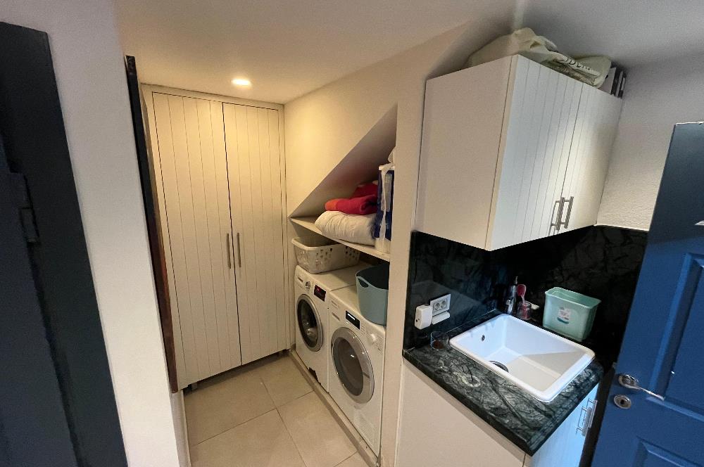 Zekeriyaköy Yaprak Mahallesi'nde Köşe Konumlu Satılık Konak 