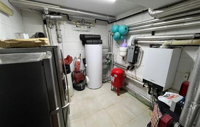 Zekeriyaköy Yaprak Mahallesi'nde Köşe Konumlu Satılık Konak 