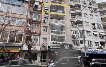 Bostanlı Cemal Gürsel Caddesinde 3+1 Kiralık İş Yeri