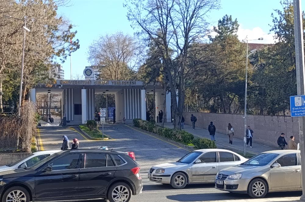 SİYASAL KARŞISI MERKEZDE,YÜKSEK MÜŞTERİ POTANSİYELLİ DEVREN