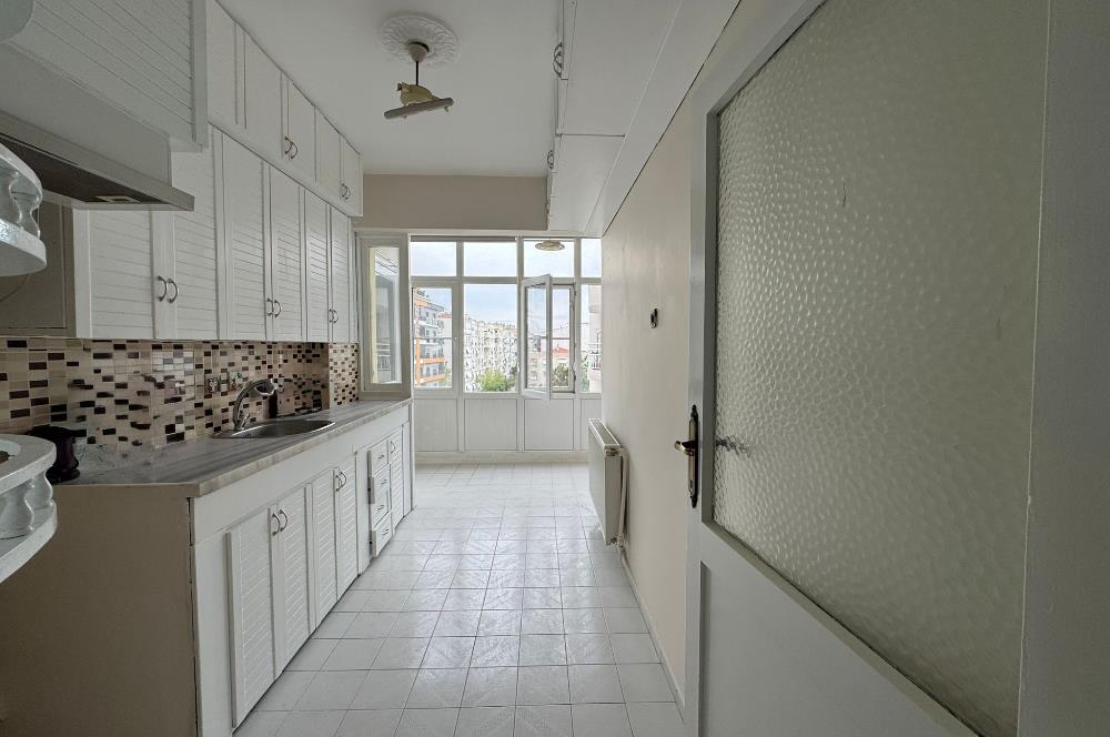 Bostalı'da Uğur Mumcu Parkı'nın yanında 3+1 Kiralık Daire