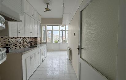 Bostalı'da Uğur Mumcu Parkı'nın yanında 3+1 Kiralık Daire