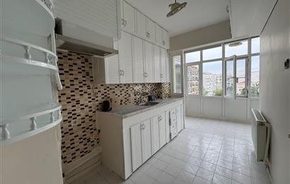 Bostalı'da Uğur Mumcu Parkı'nın yanında 3+1 Kiralık Daire