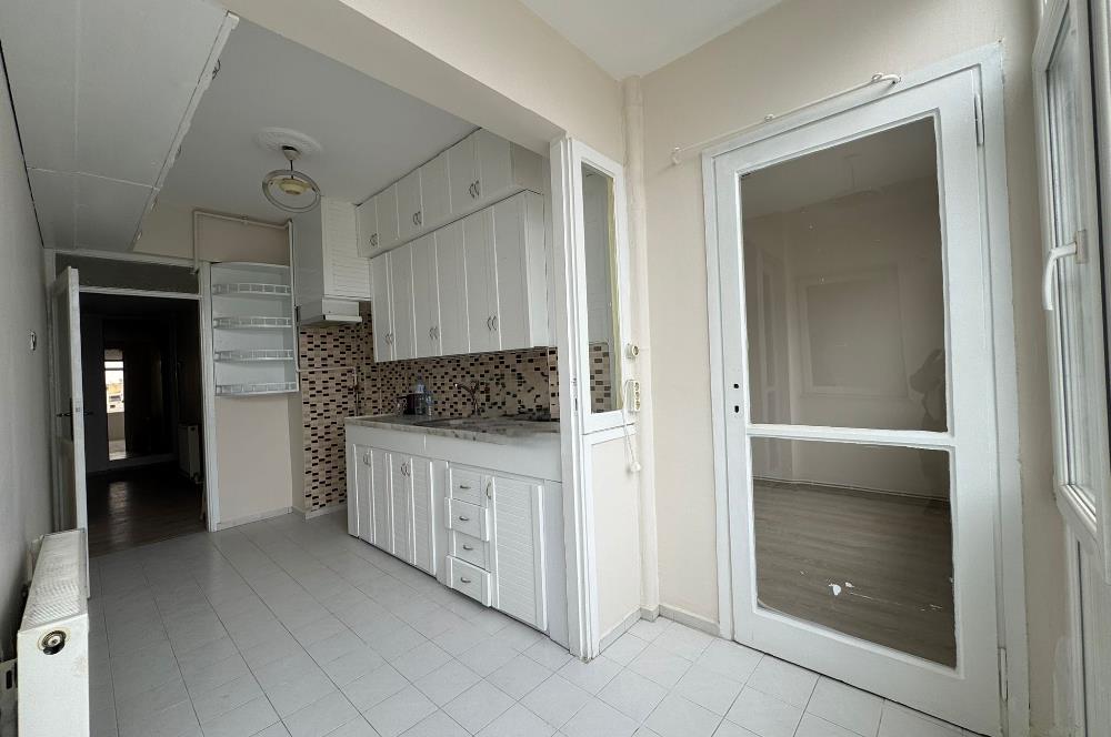 Bostalı'da Uğur Mumcu Parkı'nın yanında 3+1 Kiralık Daire