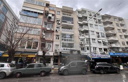 Bostanlı Cemal Gürsel Caddesinde 3+1 Kiralık İş Yeri