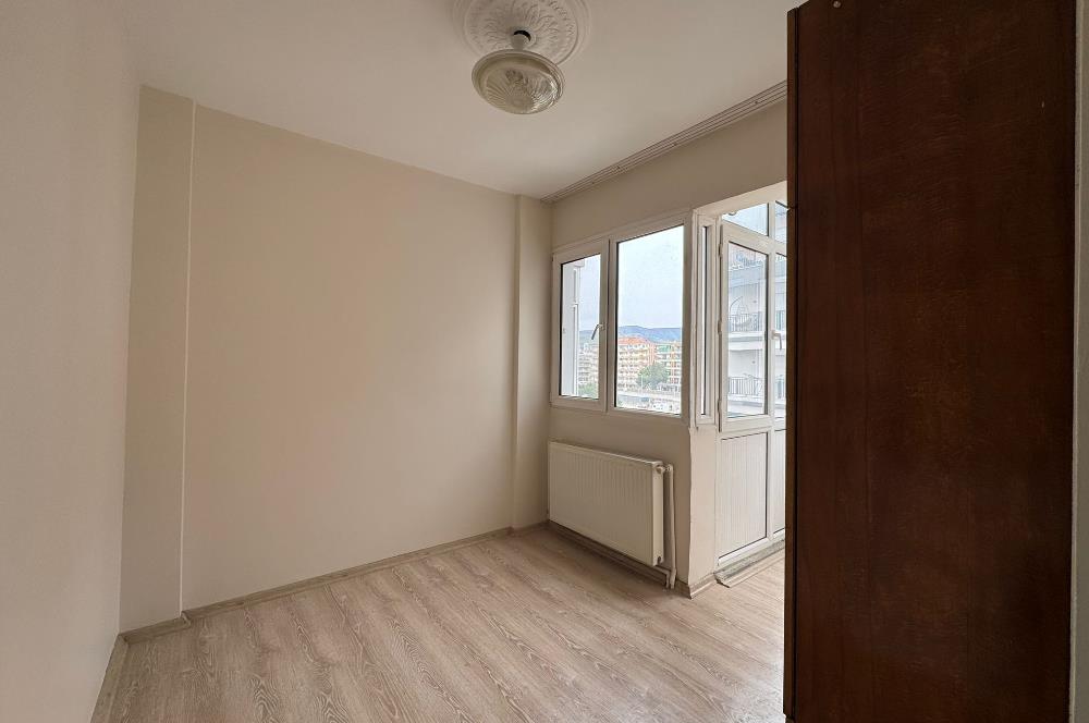 Bostalı'da Uğur Mumcu Parkı'nın yanında 3+1 Kiralık Daire