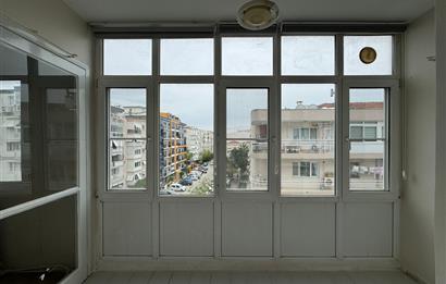 Bostalı'da Uğur Mumcu Parkı'nın yanında 3+1 Kiralık Daire