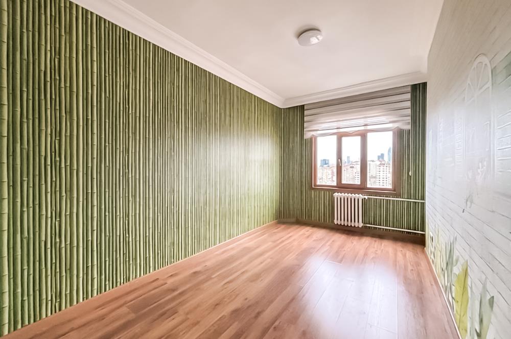 KOZYATAĞI IŞIKLAR1 SİTESİNDE 12. KAT, ADALAR MANZARALI BOŞ 3+1 DAİRE