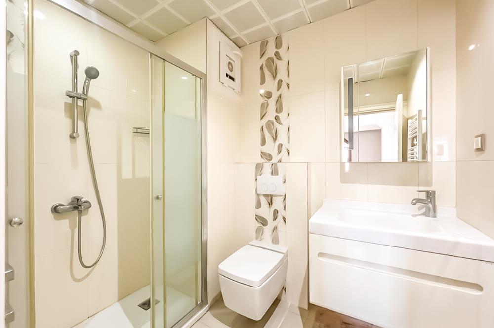 KOZYATAĞI IŞIKLAR1 SİTESİNDE 12. KAT, ADALAR MANZARALI BOŞ 3+1 DAİRE