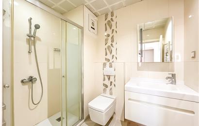 KOZYATAĞI IŞIKLAR1 SİTESİNDE 12. KAT, ADALAR MANZARALI BOŞ 3+1 DAİRE