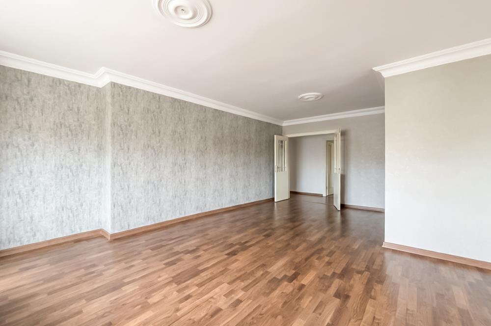 KOZYATAĞI IŞIKLAR1 SİTESİNDE 12. KAT, ADALAR MANZARALI BOŞ 3+1 DAİRE