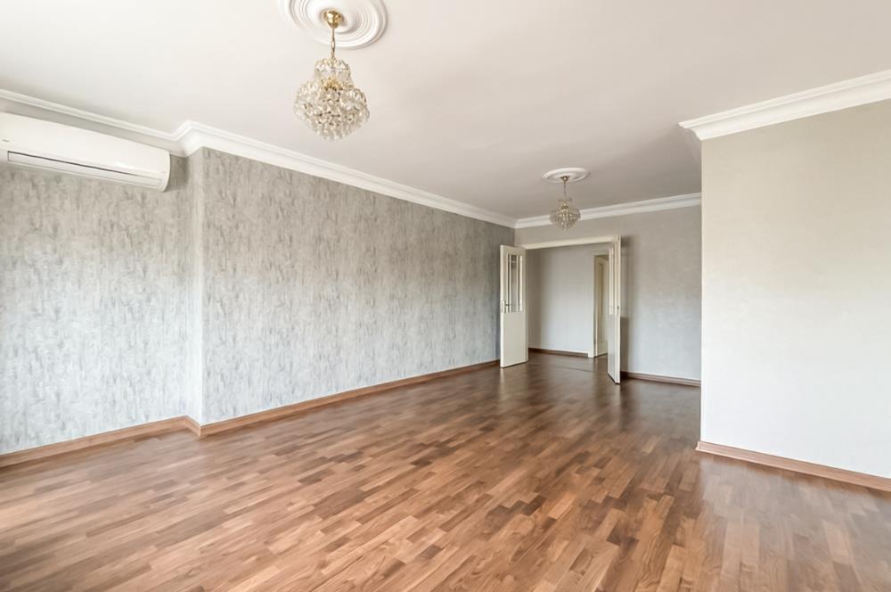 KOZYATAĞI IŞIKLAR1 SİTESİNDE 12. KAT, ADALAR MANZARALI BOŞ 3+1 DAİRE