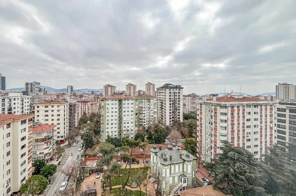 KOZYATAĞI IŞIKLAR1 SİTESİNDE 12. KAT, ADALAR MANZARALI BOŞ 3+1 DAİRE