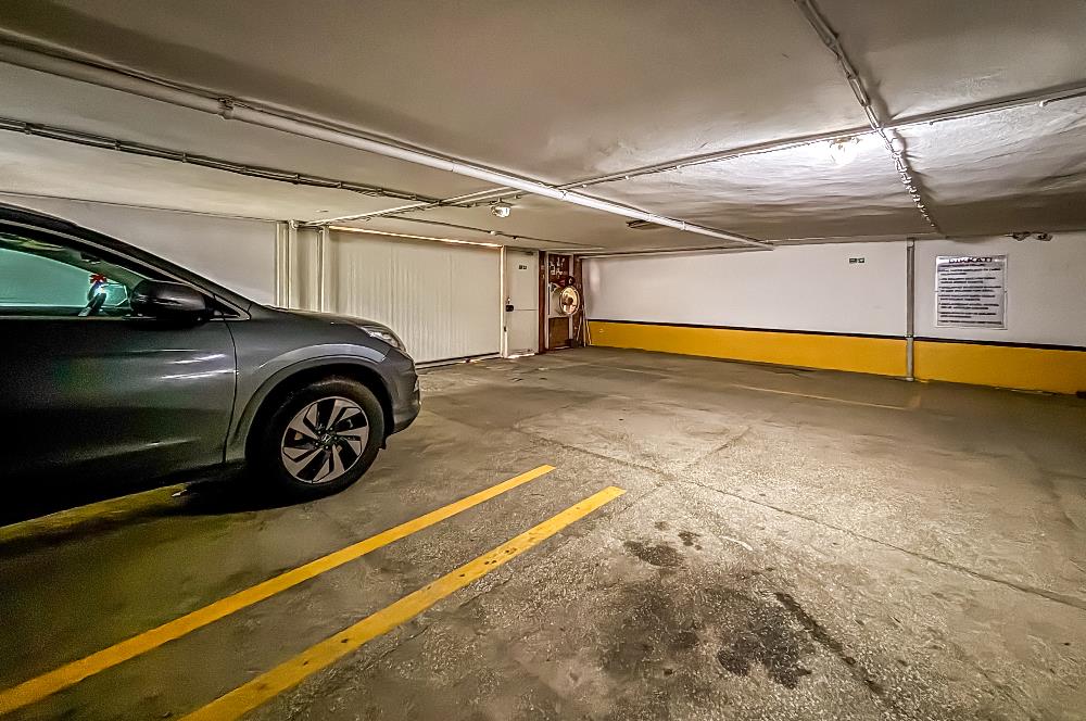 KOZYATAĞI IŞIKLAR1 SİTESİNDE 12. KAT, ADALAR MANZARALI BOŞ 3+1 DAİRE