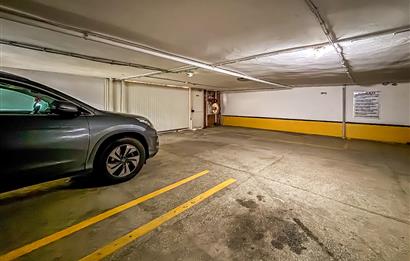 KOZYATAĞI IŞIKLAR1 SİTESİNDE 12. KAT, ADALAR MANZARALI BOŞ 3+1 DAİRE