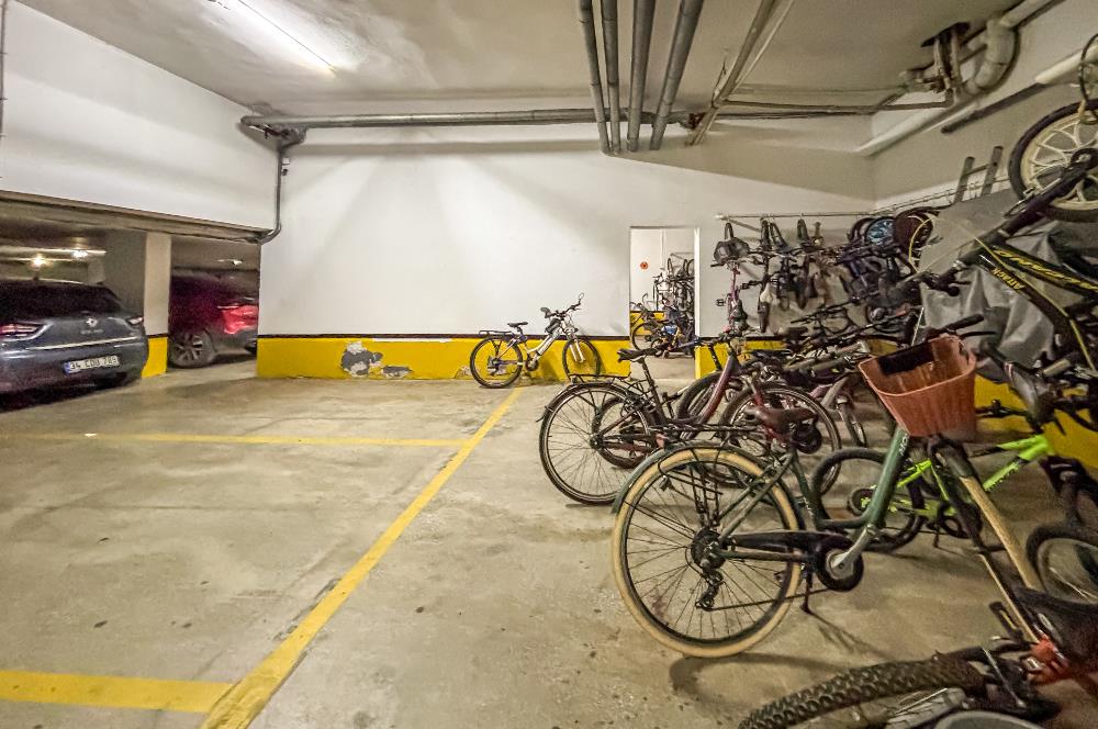 KOZYATAĞI IŞIKLAR1 SİTESİNDE 12. KAT, ADALAR MANZARALI BOŞ 3+1 DAİRE